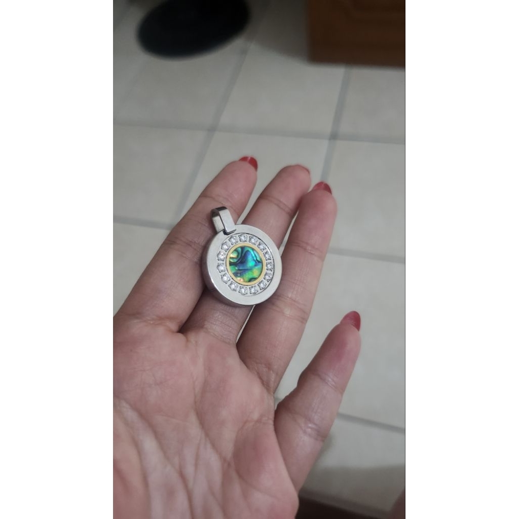 Pendant Liontin Kesehatan Quantum dengan Ion Negatif untuk Menyempurnakan Sirkulasi Darah MCI