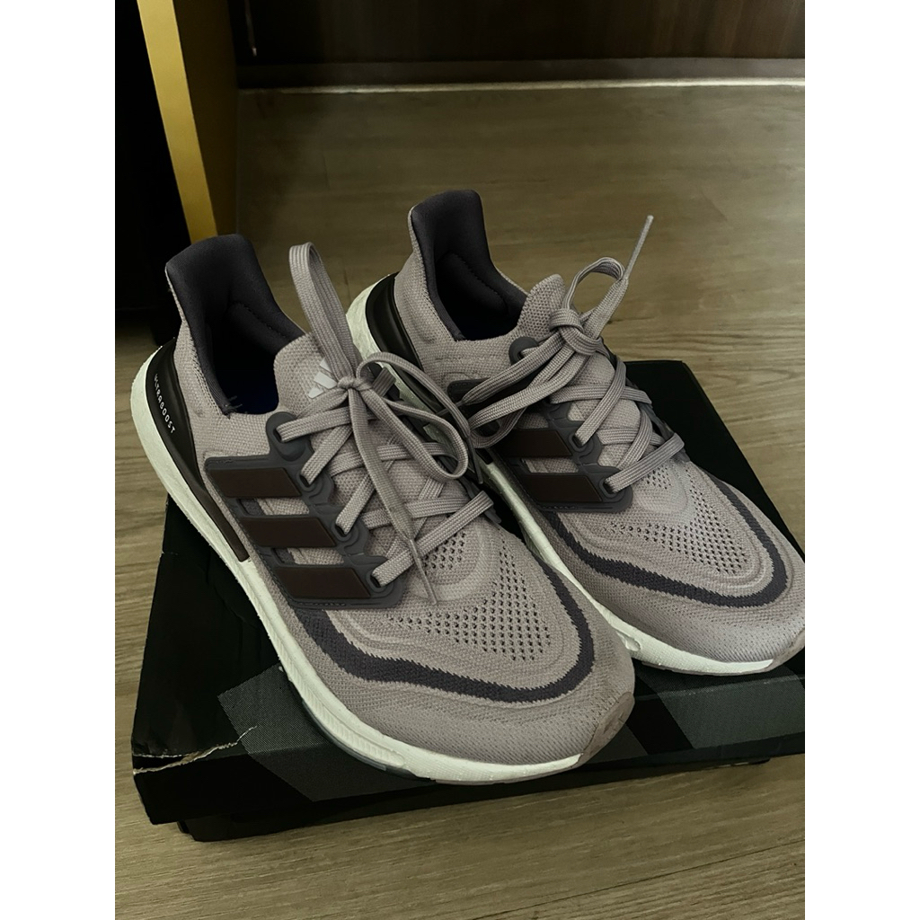 (Preloved) ADIDAS ULTRABOOST LIGHT Wmns