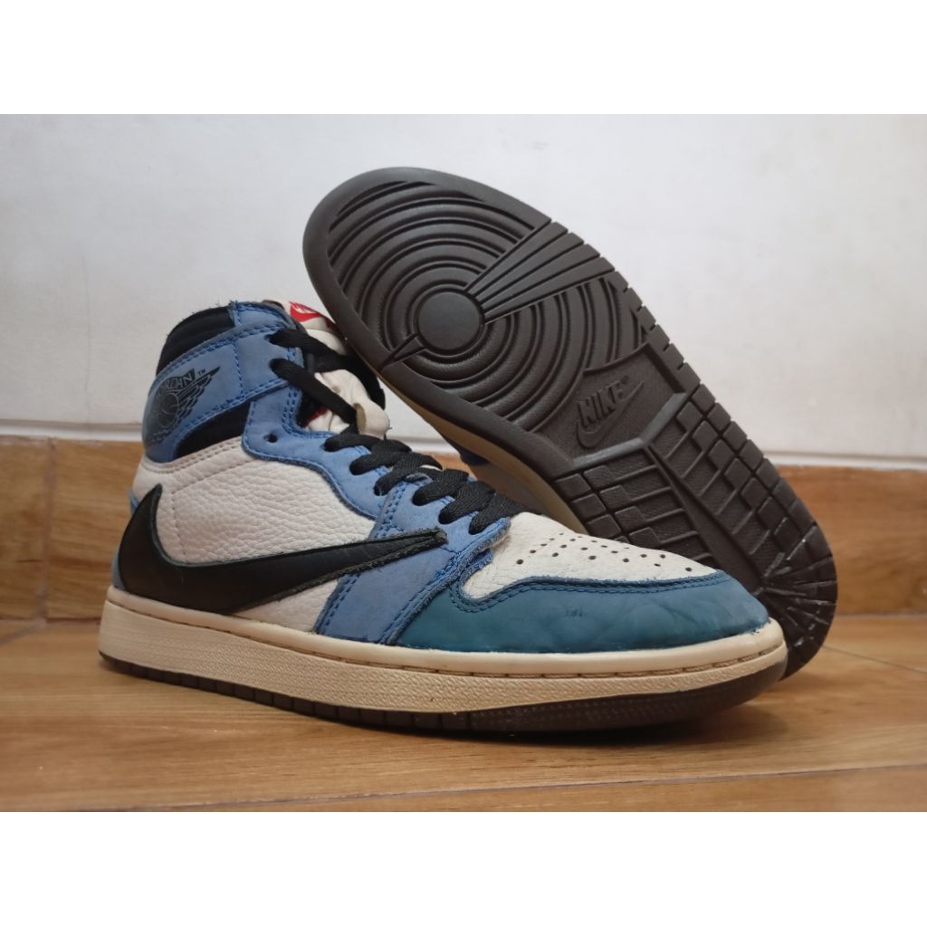 sepatu sneakers AJ1 high x Travis Scott