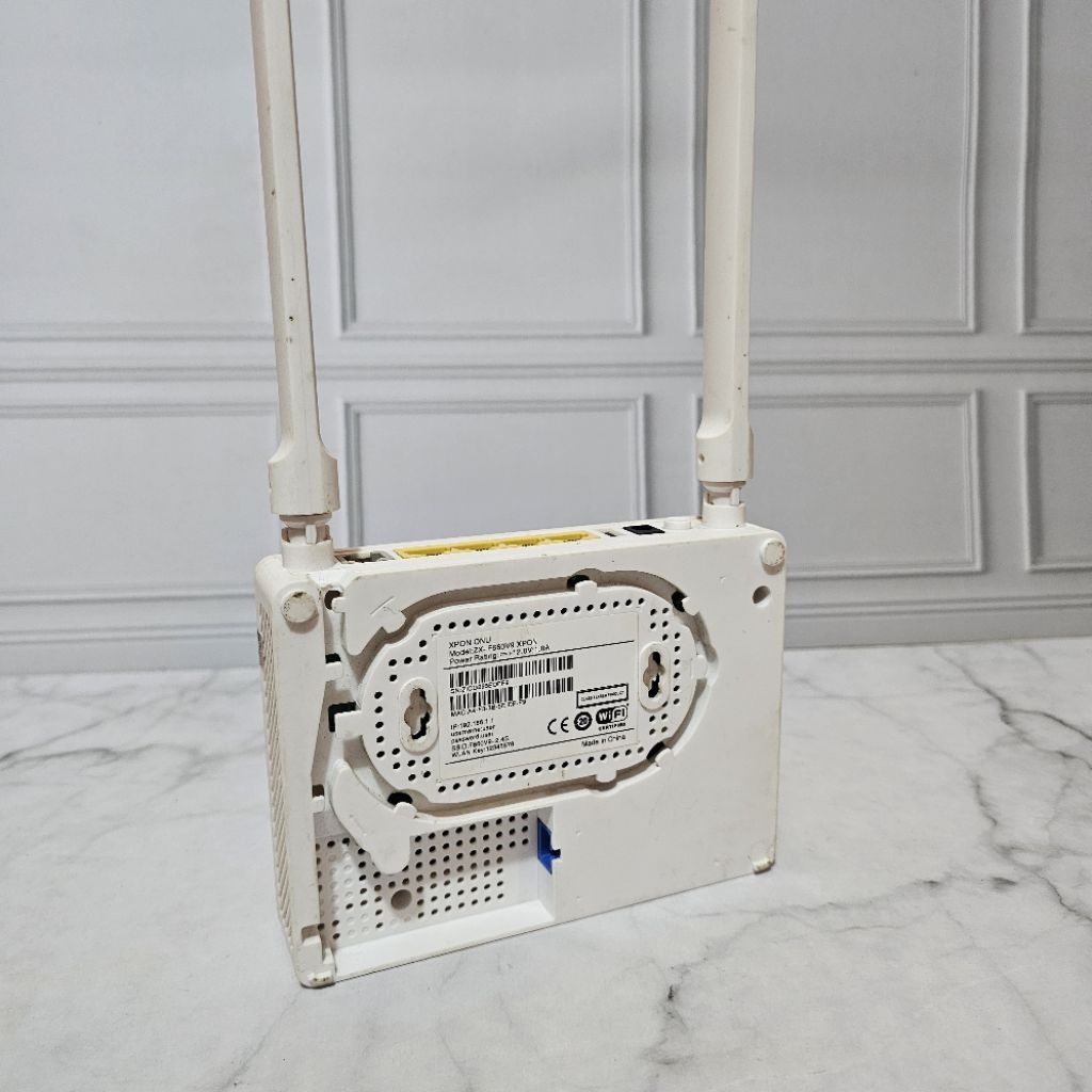 F609 V9/ZX-F660V9 XPON ONT XPON ACESS POINT PLUS ADAPTOR