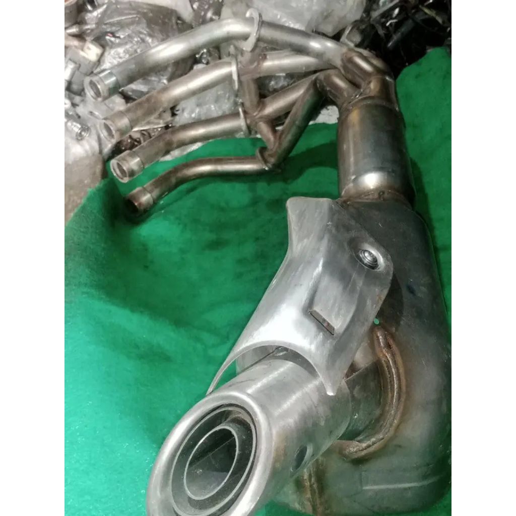 knalpot Kawasaki ZX25R 4 silinder
