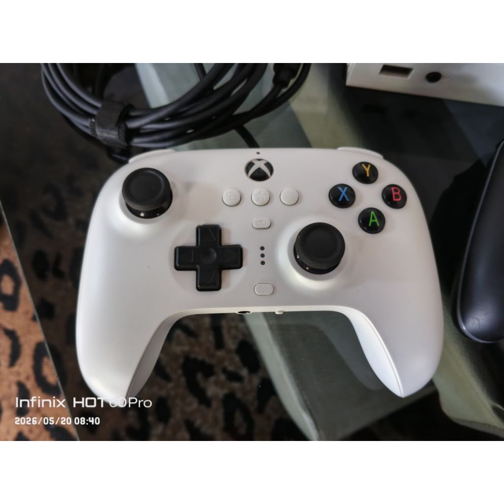 XBOX Series S Fullset + 2 Stik 3rd party + Akun