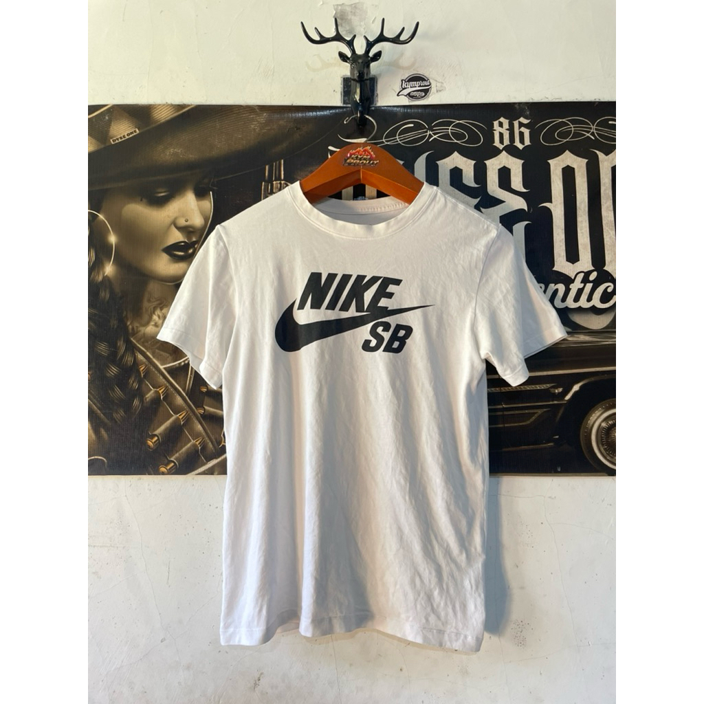 kaos nike sb