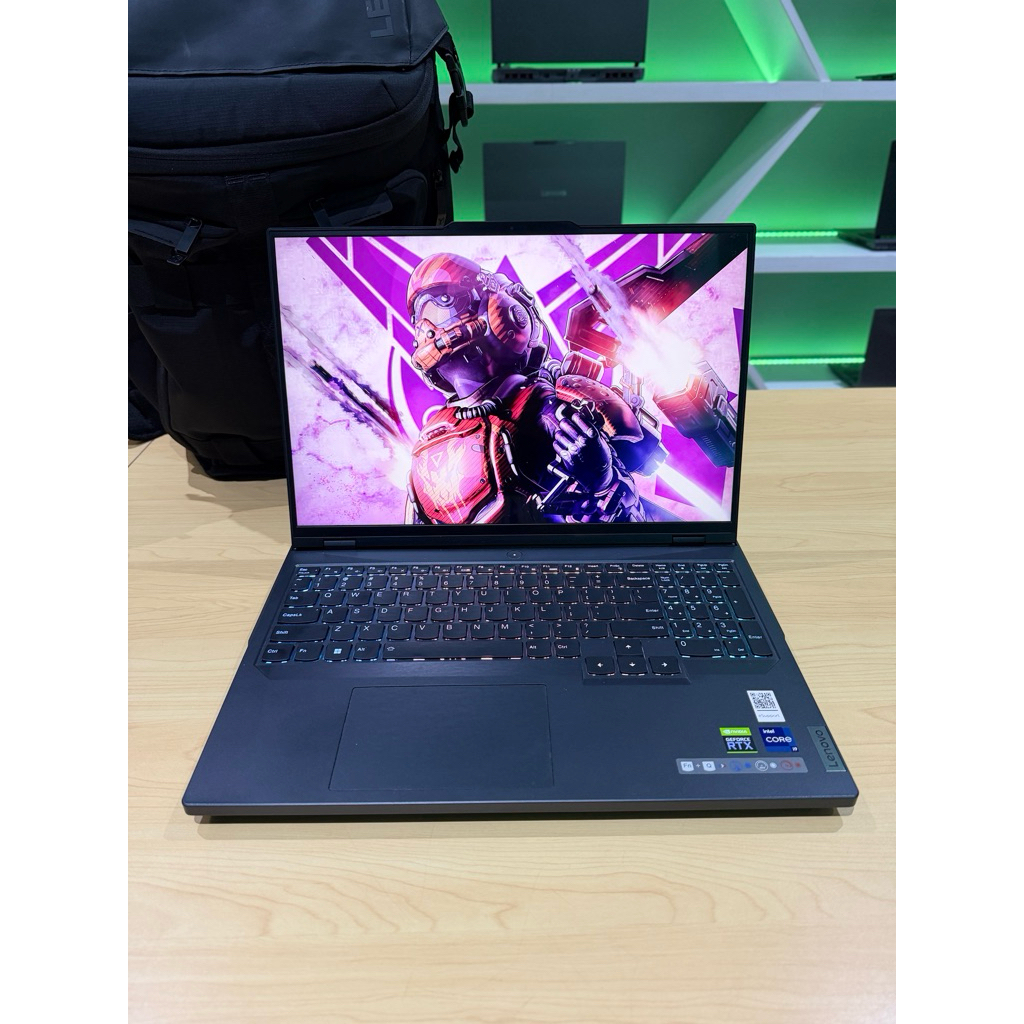 Lenovo Legion Pro 5 16IRX8 | i9-13900HX | RTX 4070 140W | WQXGA 240Hz