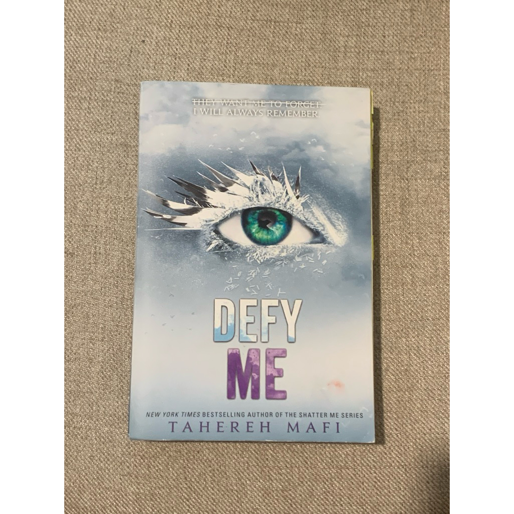 DEFY ME - shatter me series (preloved)
