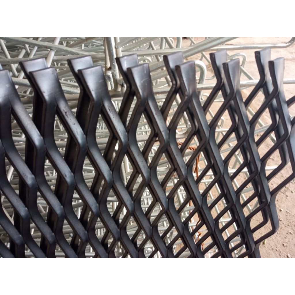 Expanded Metal Mesh | Tebal Plat 5mm | Ukuran Panjang 1,2 meter x Lebar 1,2 meter | Termurah | Terla