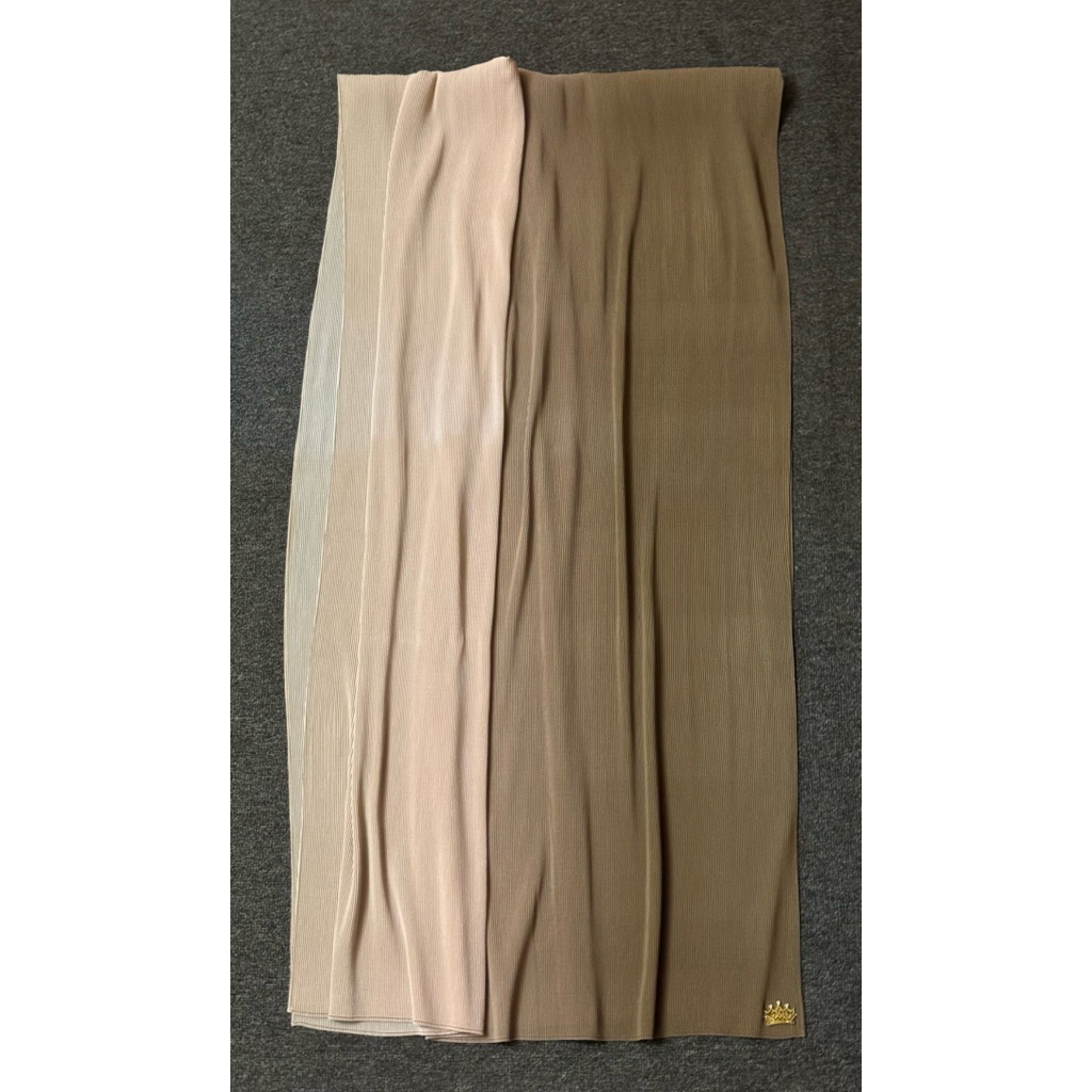 PL Kazami Premium Pleated Shawl Ombre (Brunette)