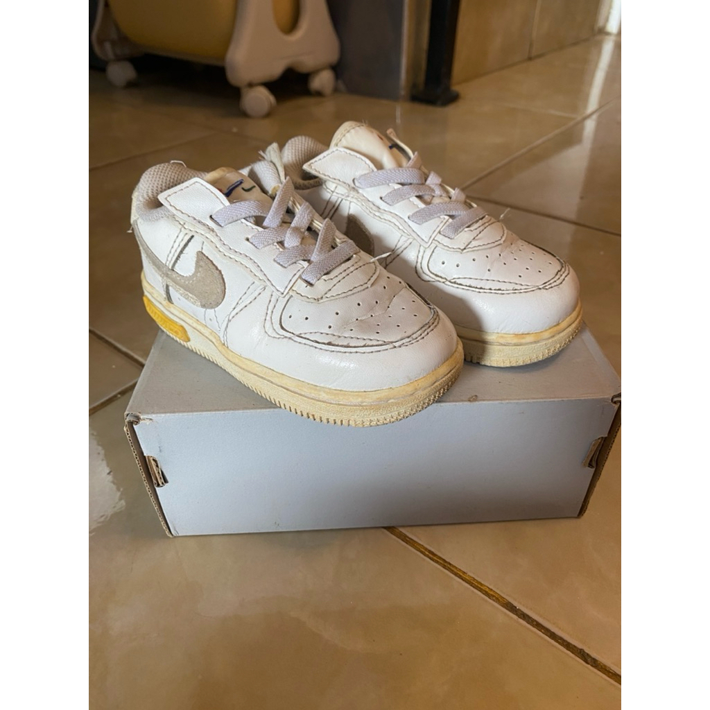Preloved Nike Air Force One Kids White