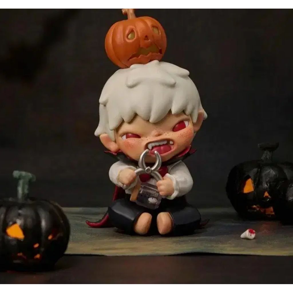 Hirono Vampire - Hirono Monster's Carnival Series Keychain Figure (Sealed)