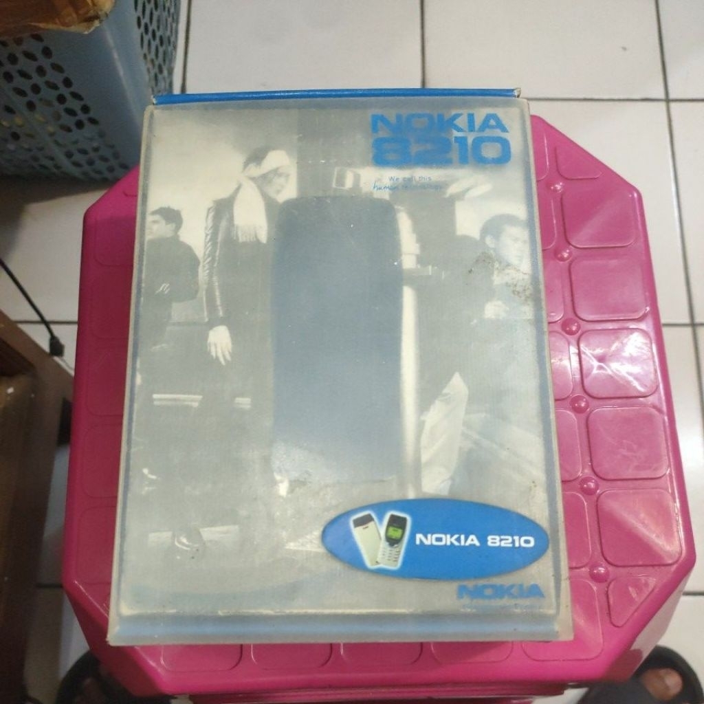 kardus hp nokia 8210 barang langkah