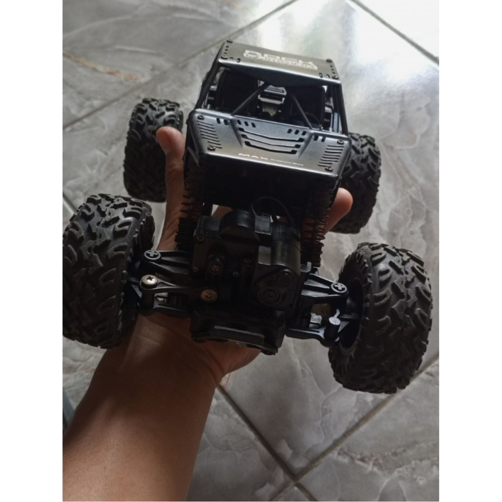 RC ROCK CLIMBING 4WD frekuensi 40mhz
