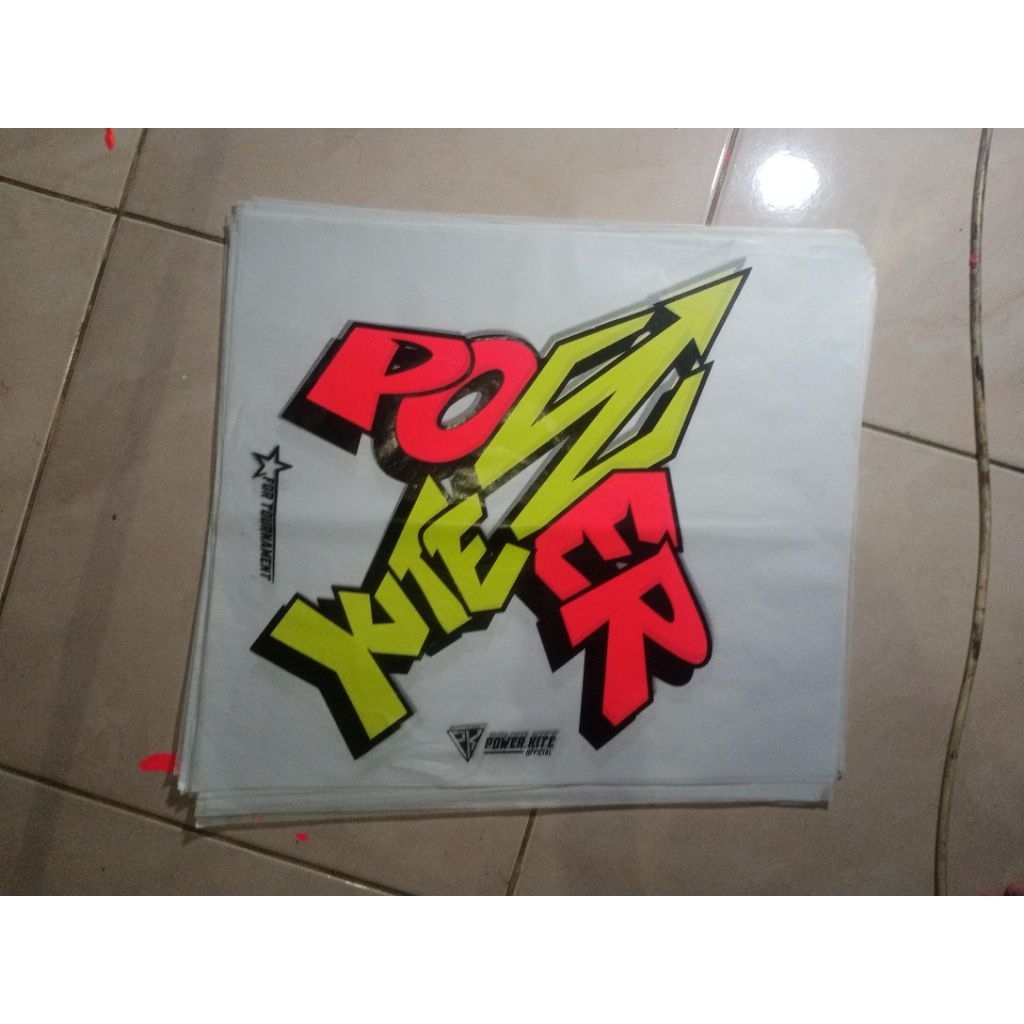 kertas layangan sukhoi