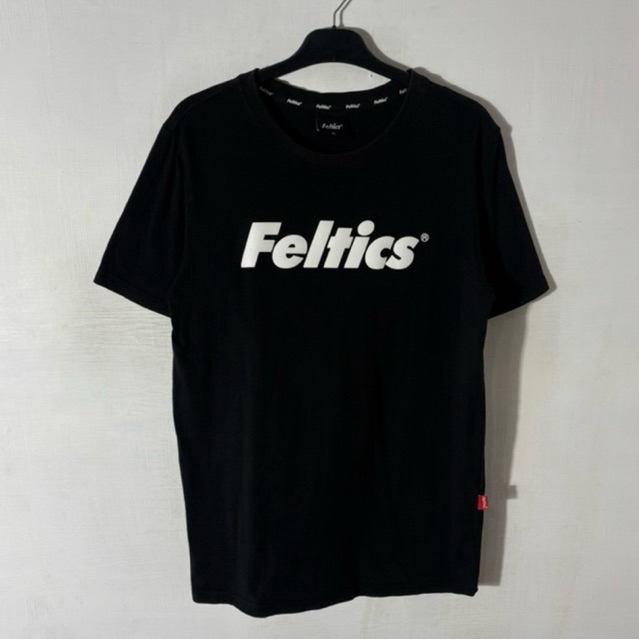 KAOS FELTICS HITAM