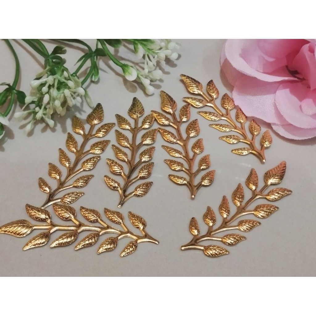 1 pcs lempengan daun emas aksesoris