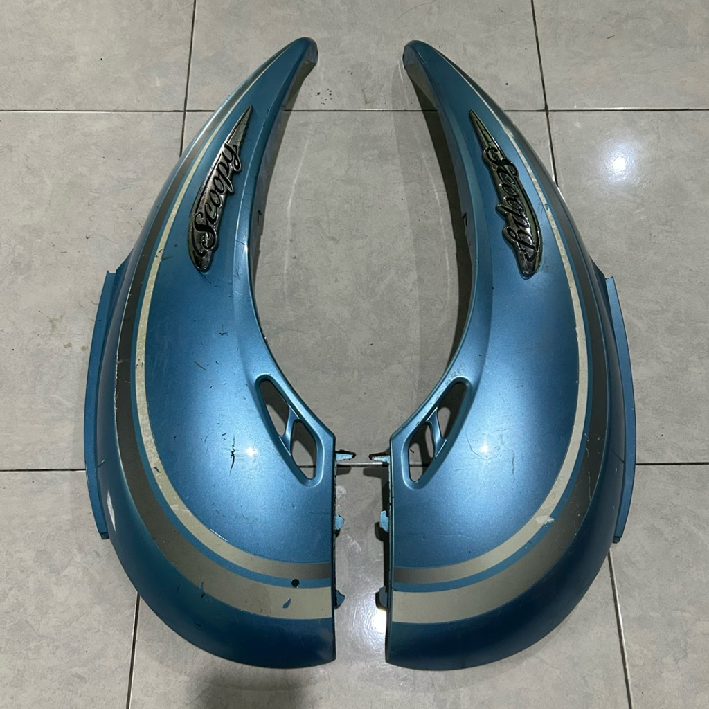 Body Belakang Scoopy Karbu Old KYT Original Copotan