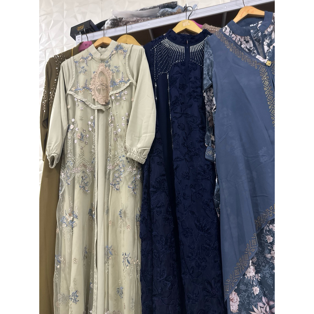 gamis lelang mewah