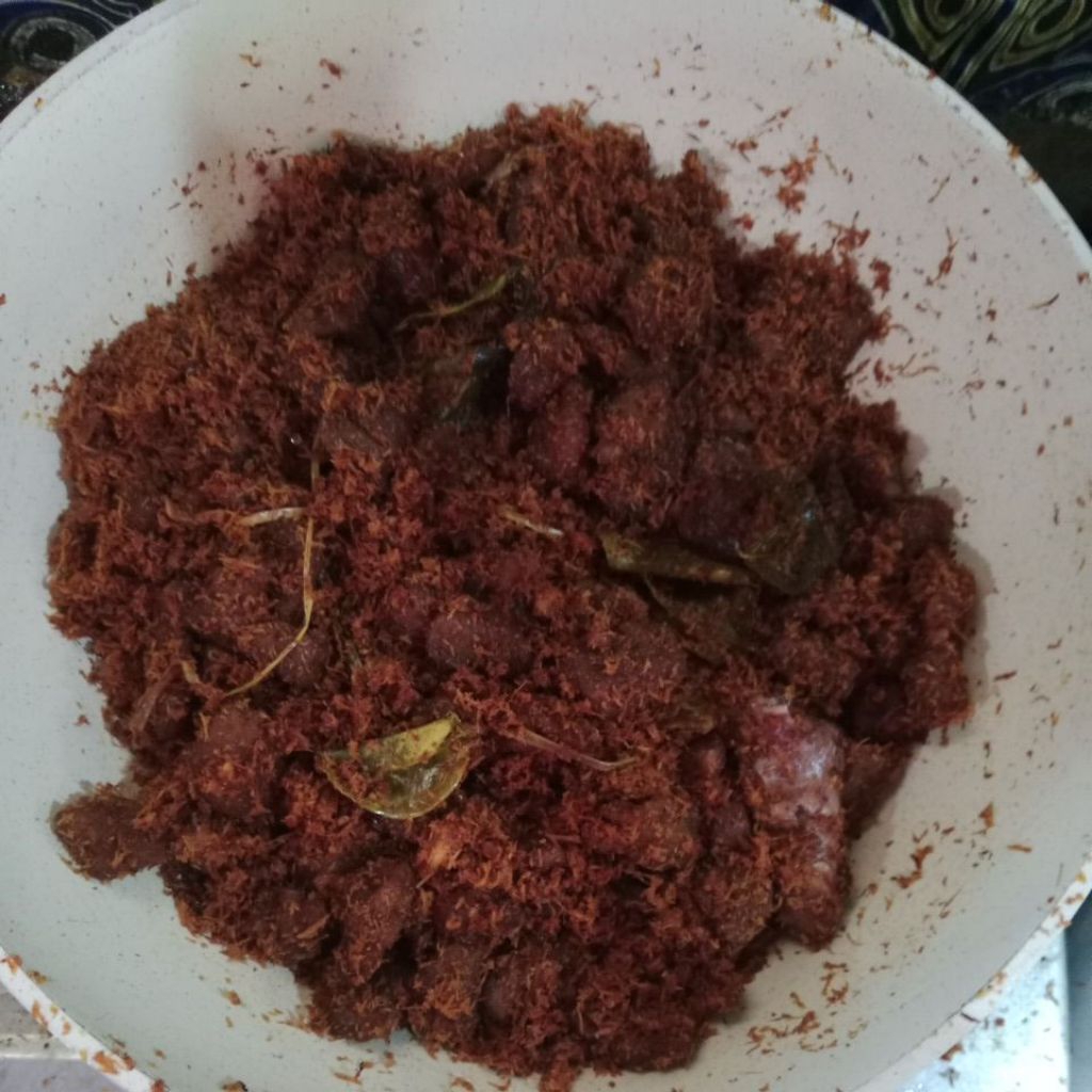 queens serundeng daging