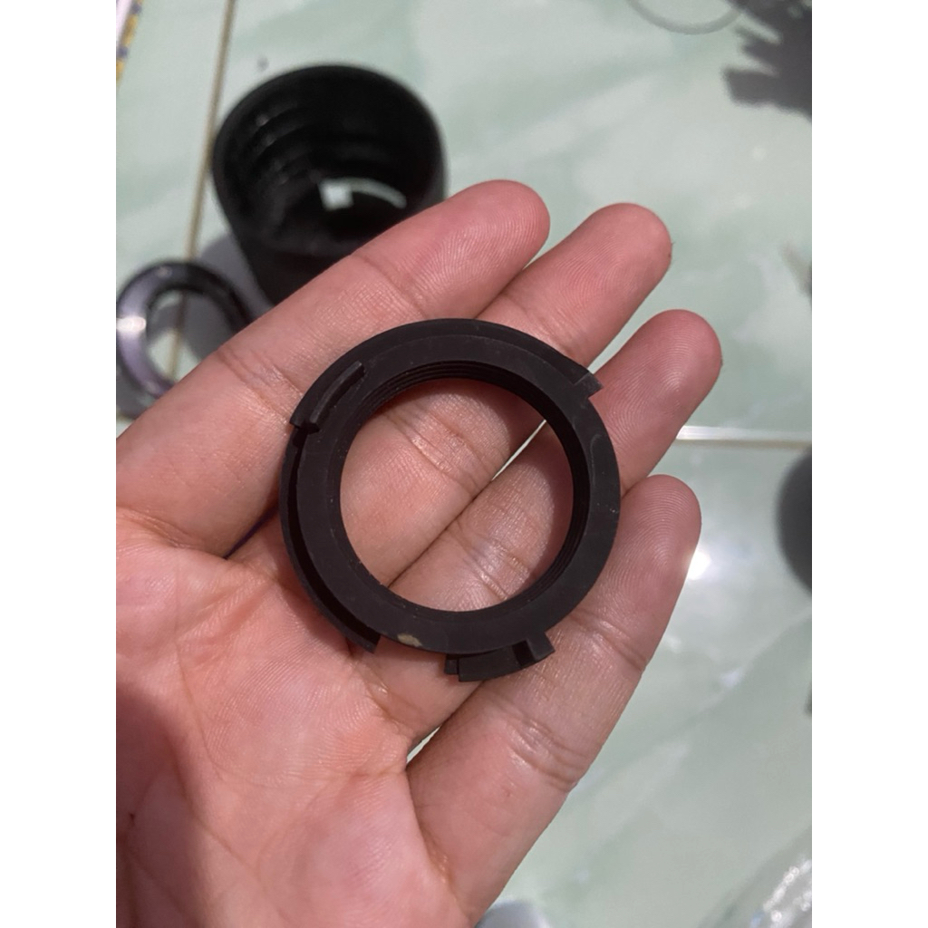 RING MOUTING LENSA NIKON 18-140MM ORIGINAL