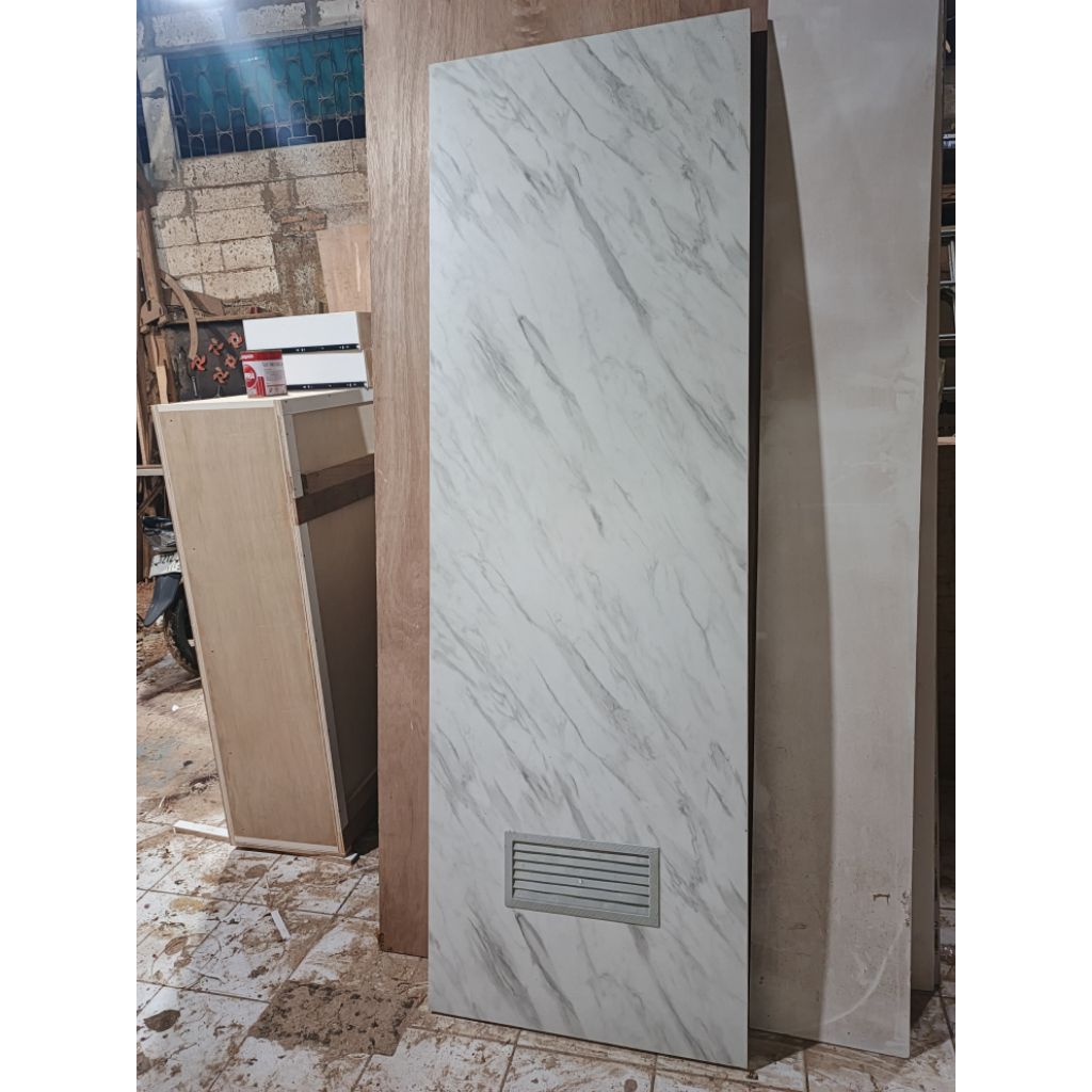 pintu hpl kamar mandi+lauvre