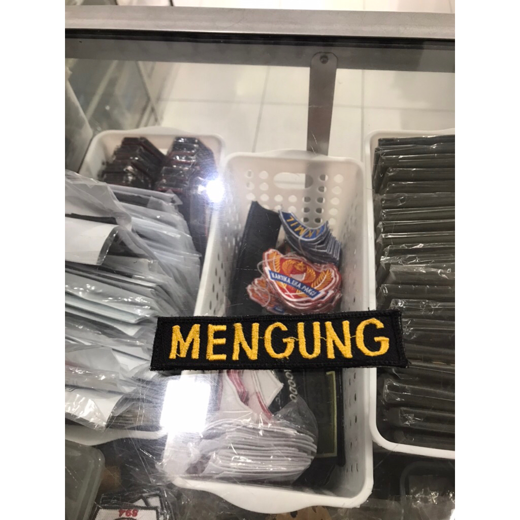 Custom Bordir Nama Dengan Perekat