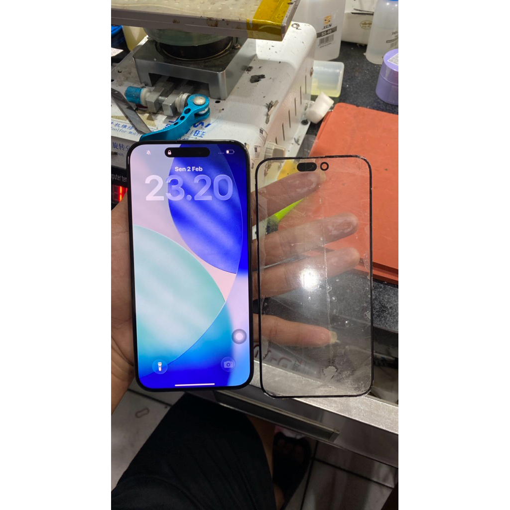 repair glass iphone 15 promax