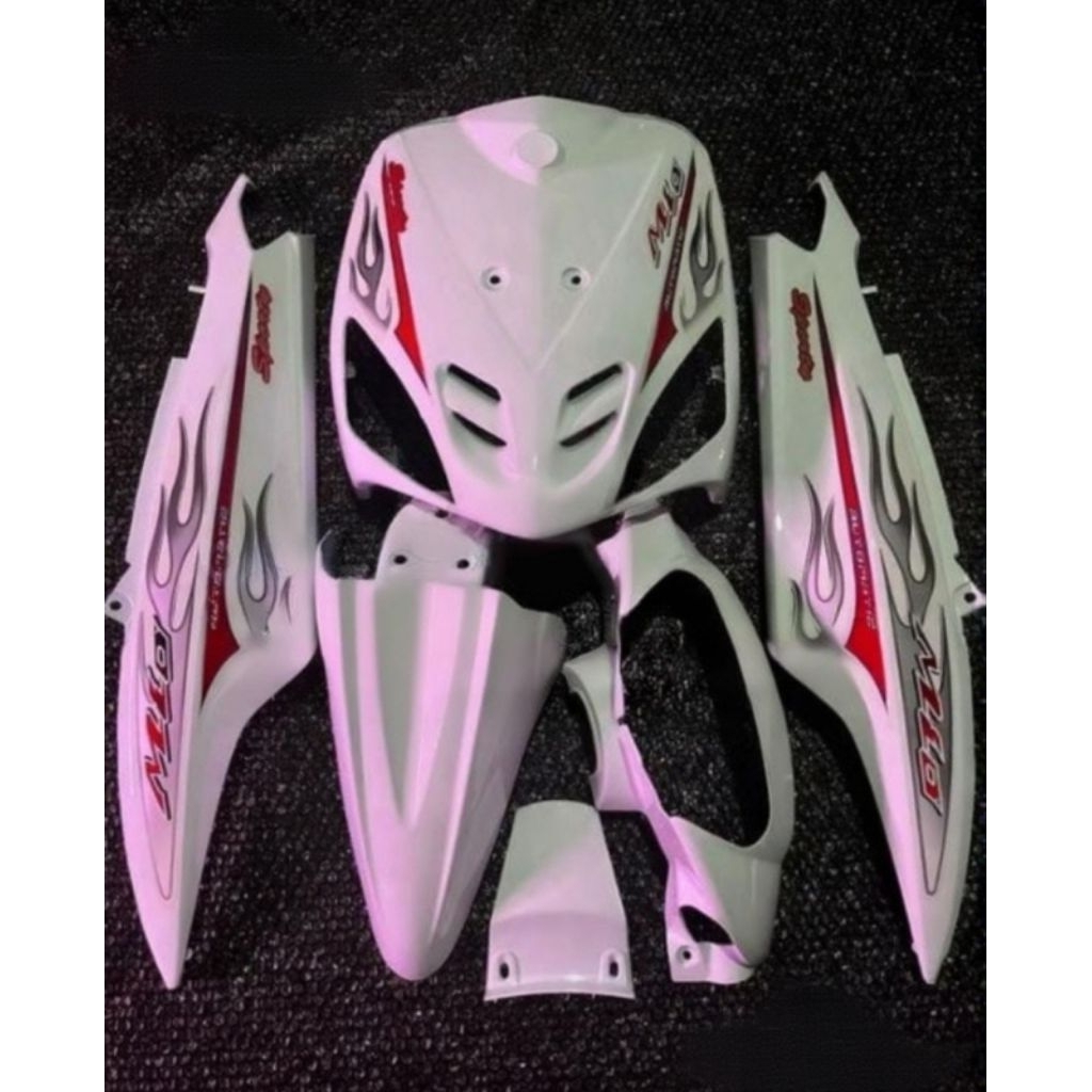Cover Body Mio Sporty Warna Putih Striping