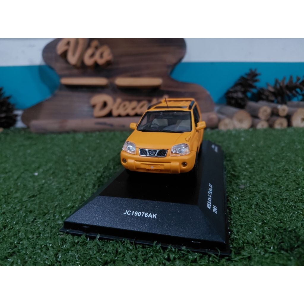 Diecast Miniatur Nissan Xtrail GT 2005 T30 skala 1:43