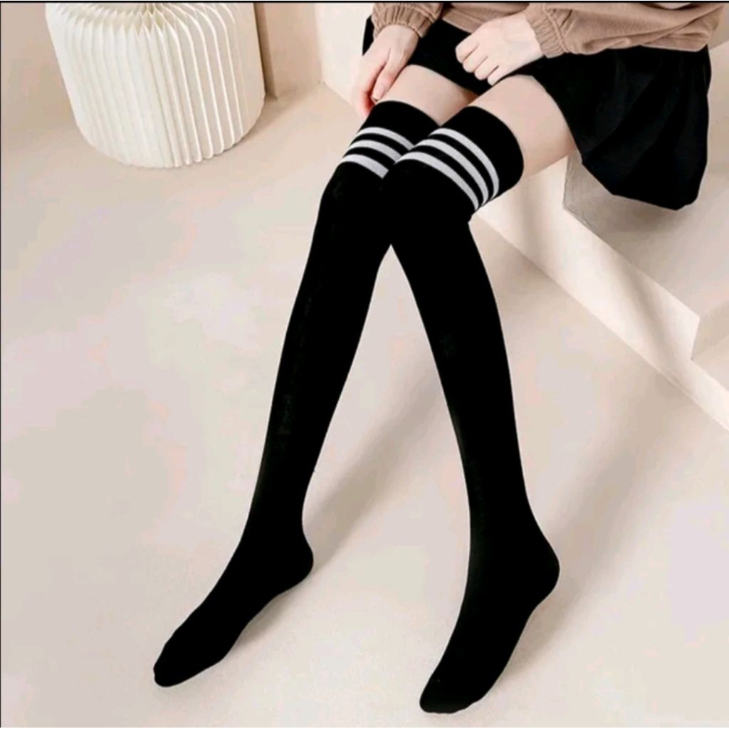 Kaos kaki panjang selutut/kaos kaki hitam panjang selutut kaos kaki putih panjang