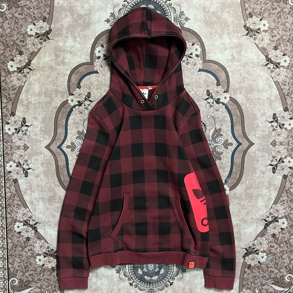 Adidas Hoodie size S 100% Original ( Seperti baru )