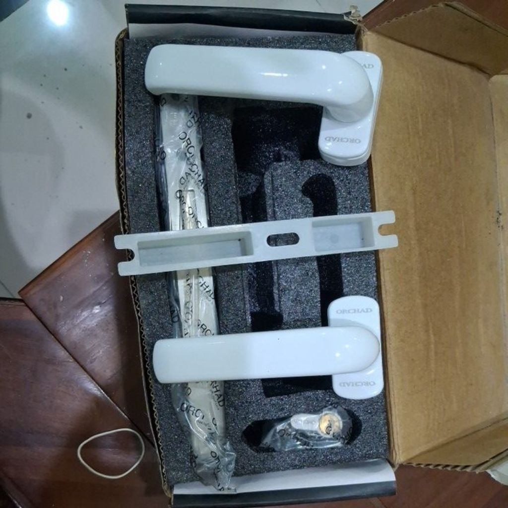 Kunci pintu Aluminium Orchad Murah
