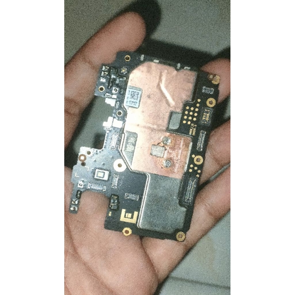 MESIN DAN KAMERA REALME C12