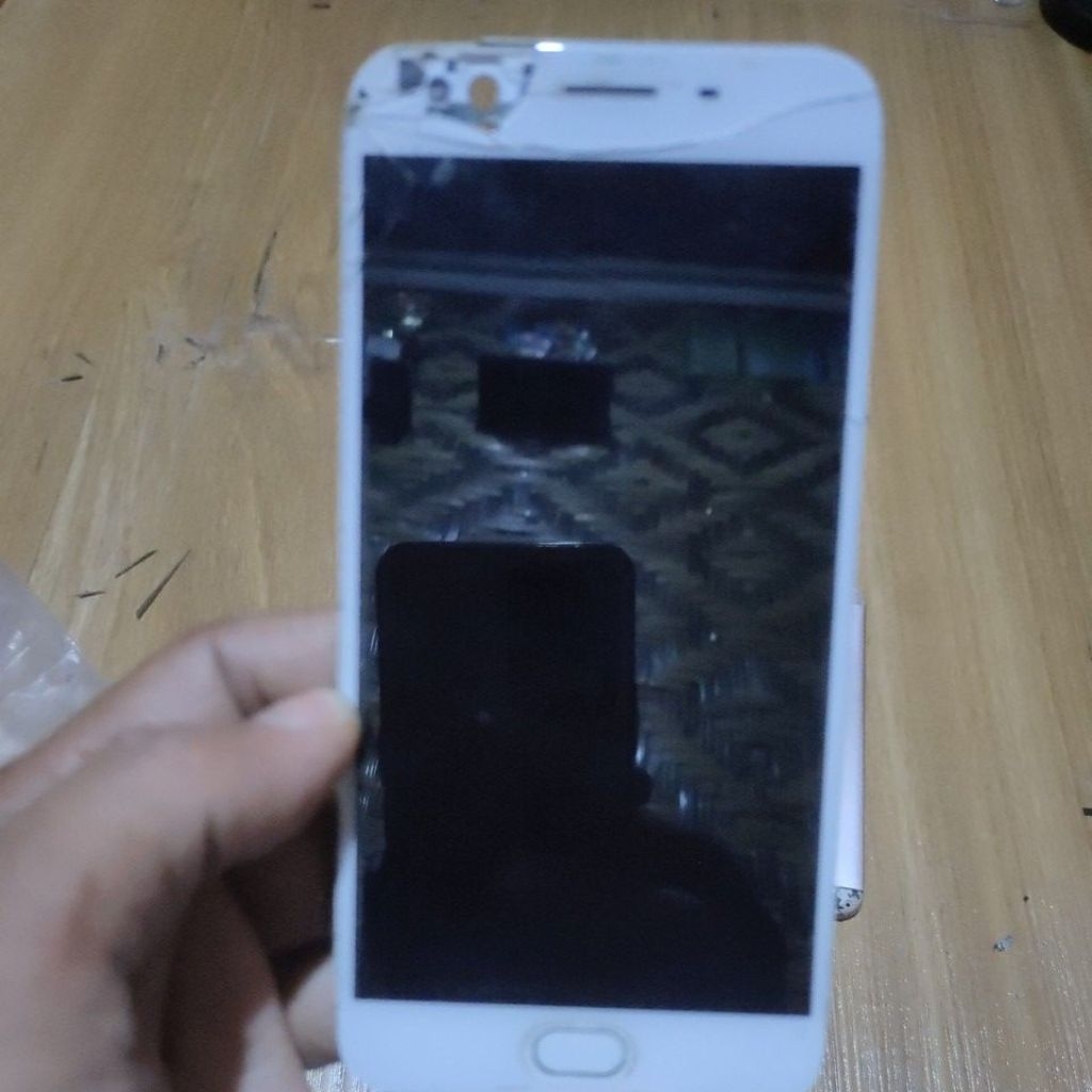 lcd Oppo f1s fulset minus baca deskripsi . baca deskripsi.