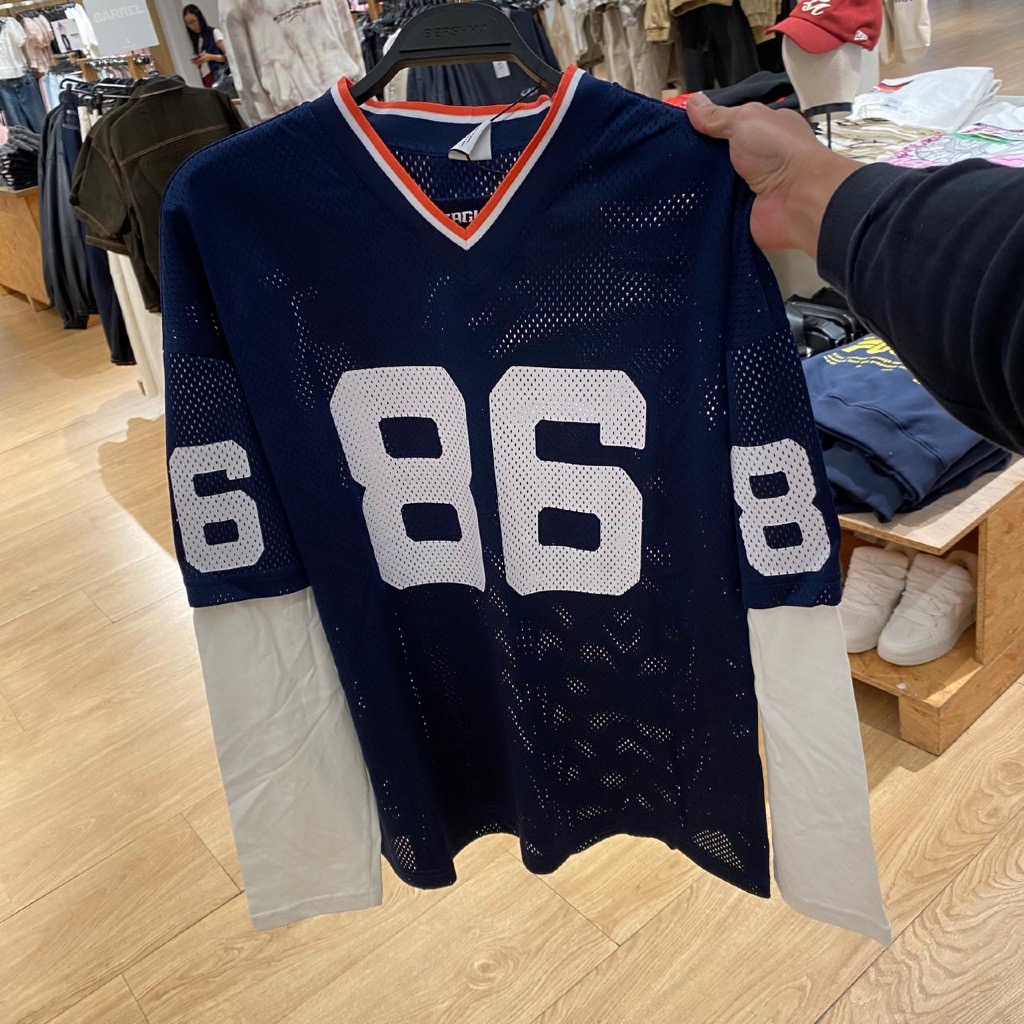 JASTIP. Tshirt Jersey Longsleeve Bershka (MAN)