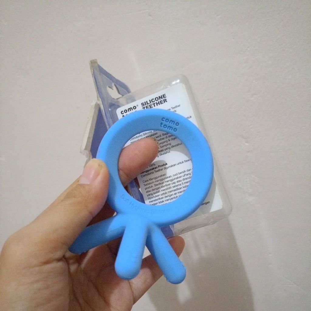 Preloved Comotomo Teether