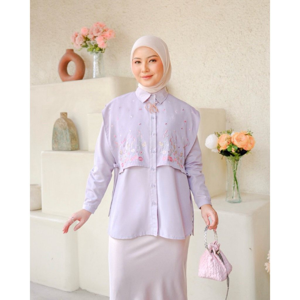 Preloved Kienka - Lunette Embroidery Blouse Serenity