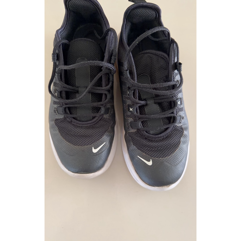 sepatu nike hitam anak