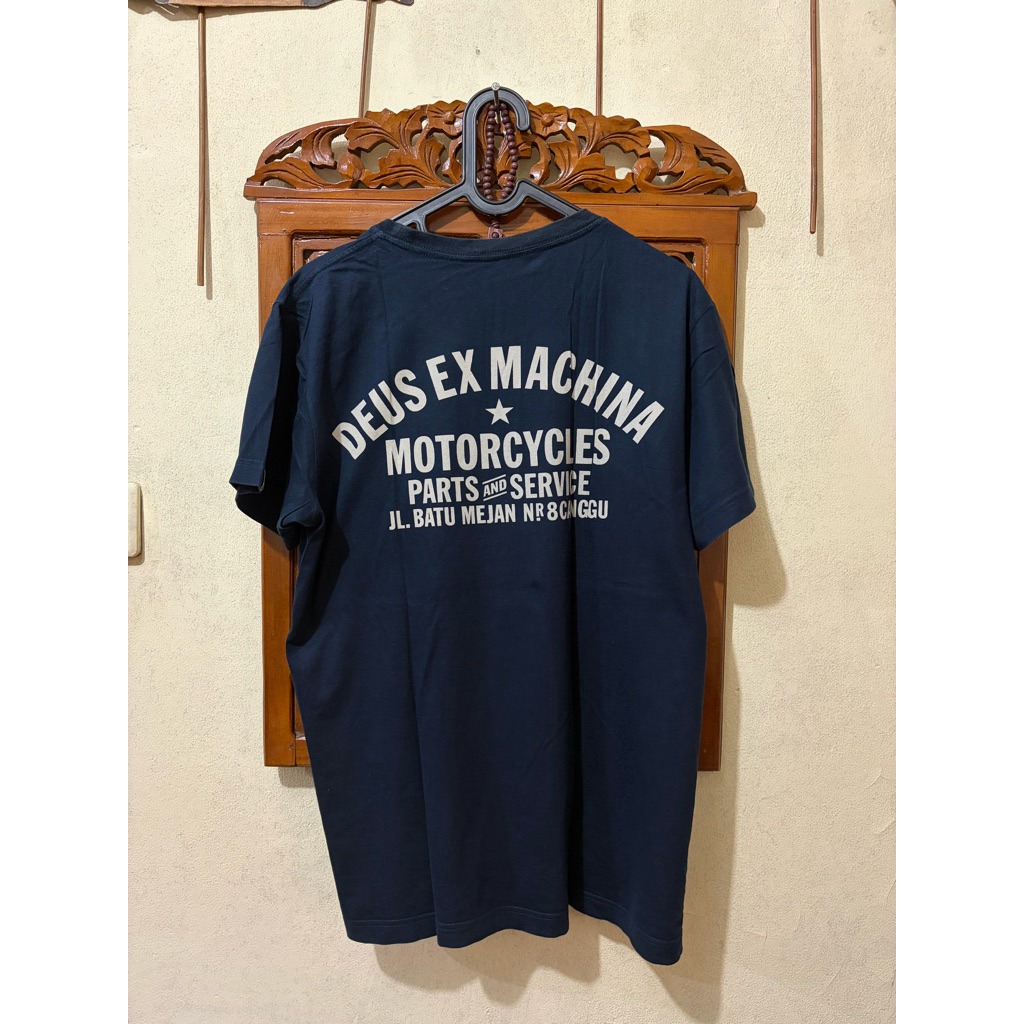 Tshirt Deus Ex Machina Navy Ori (preloved)