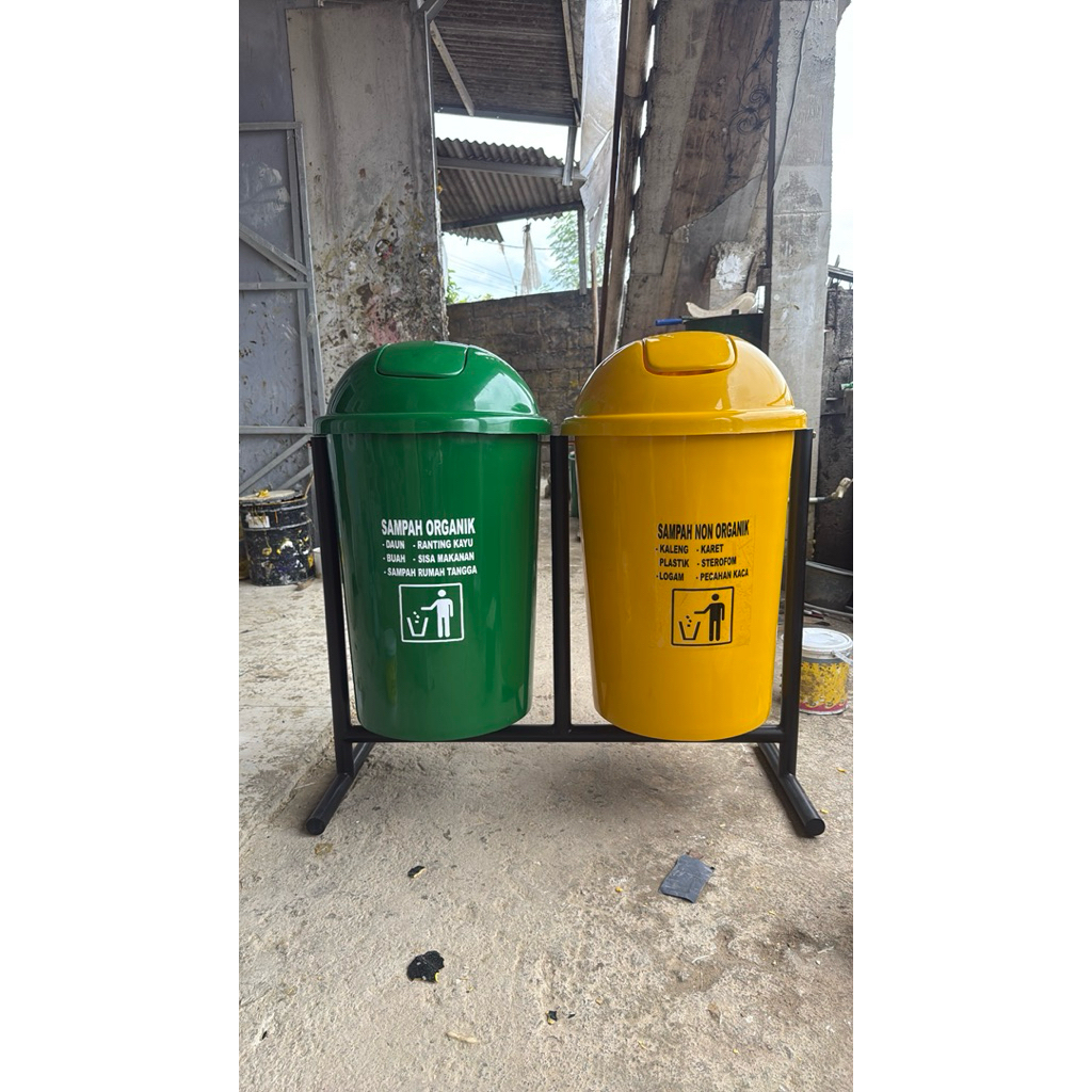 tempat sampah 2 pilah kapasitas 80litter,tempat sampah fiberglass,tempat sampah outdoor,tempat sampa