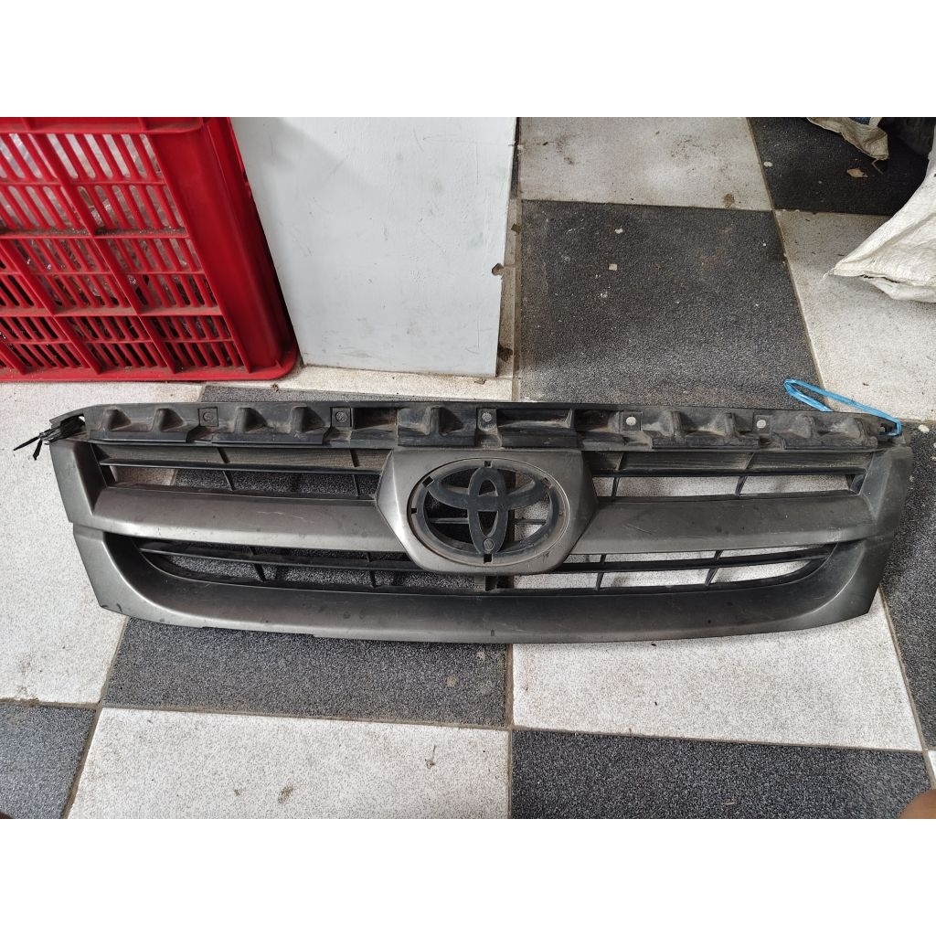 grill gril depan fortuner 2005-2007 original copotan