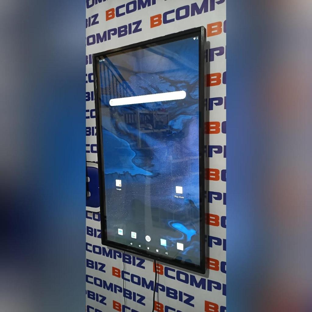 Digital Signage 43 inch Touchscreen Android Wall Mount
