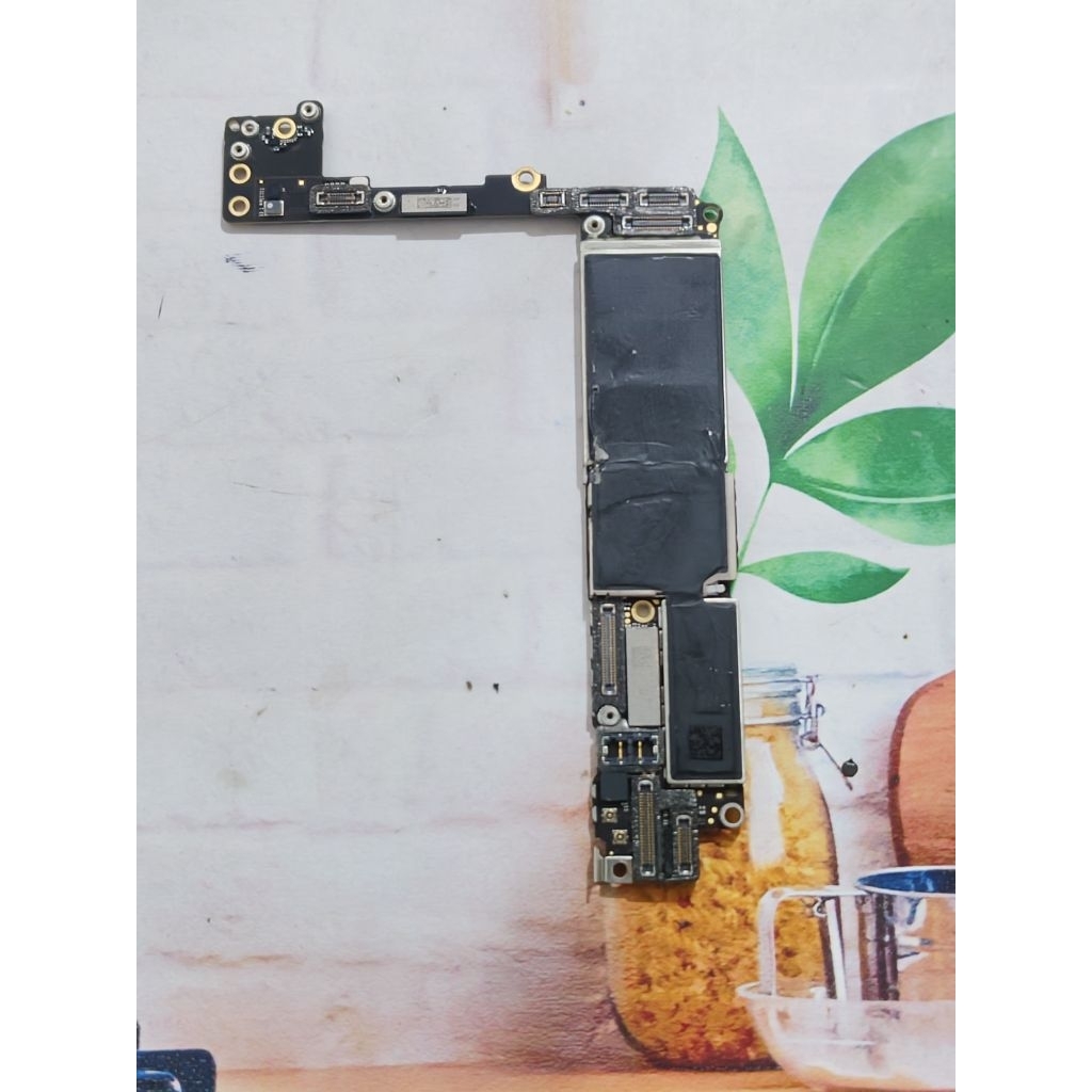 MESIN IPHONE 7 PLUS 64GB KONDISI NORMAL HIDUP LOCK ICLOUD SEGEL RESMI