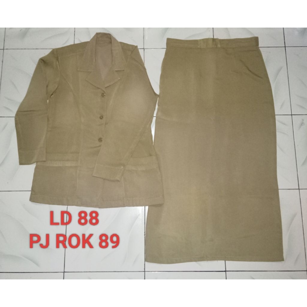 SERAGAM KHAKI GURU PRELOVED