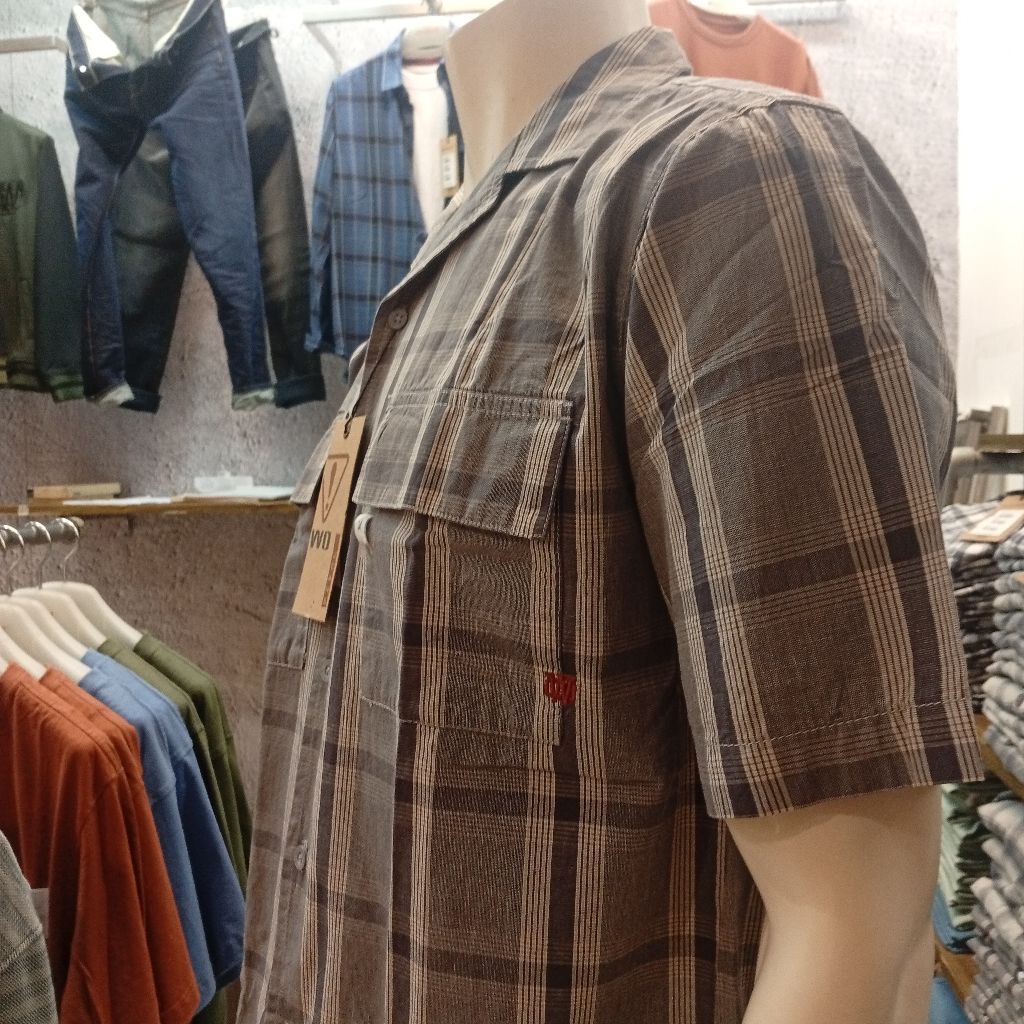 KEMEJA PRIA WATCHOUT LENGAN PENDEK REGULER FIT WATCHOUT JEANS