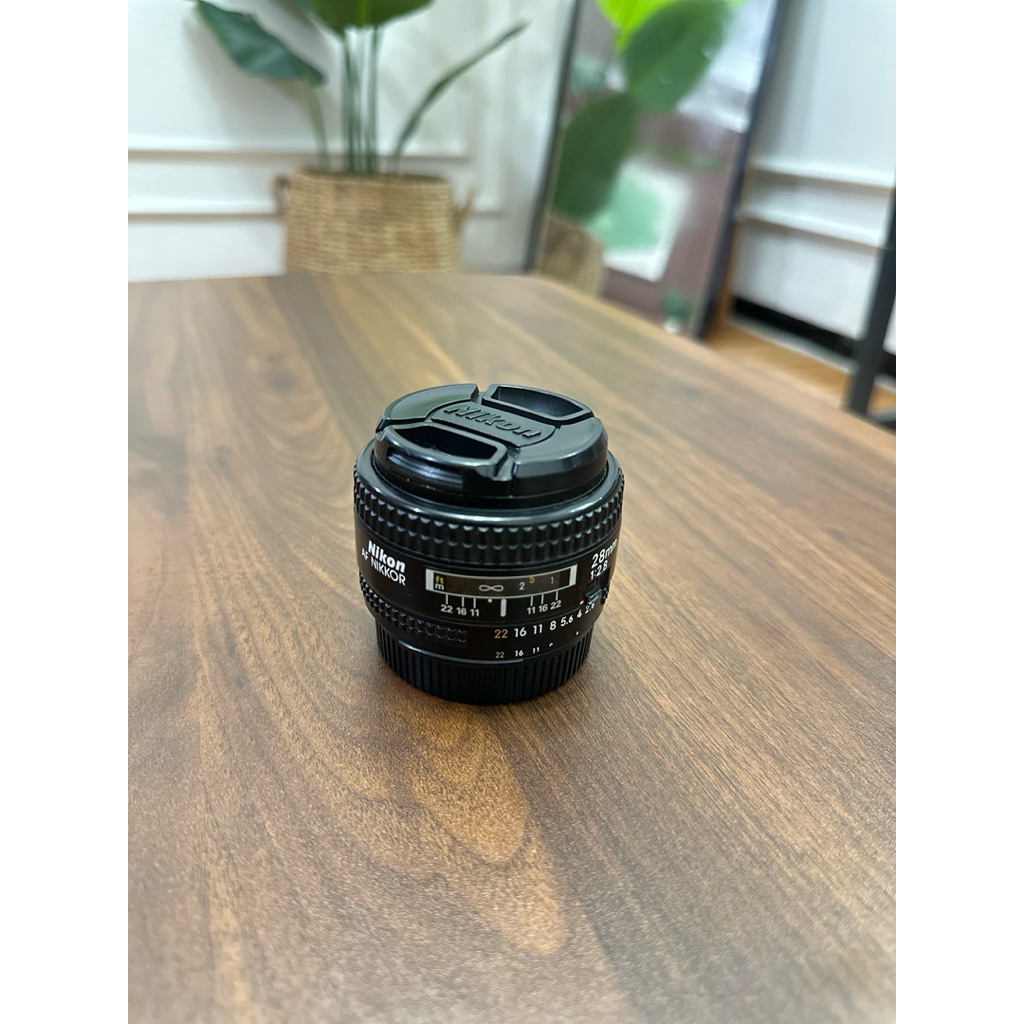 Lensa Nikon 28mm f2.8