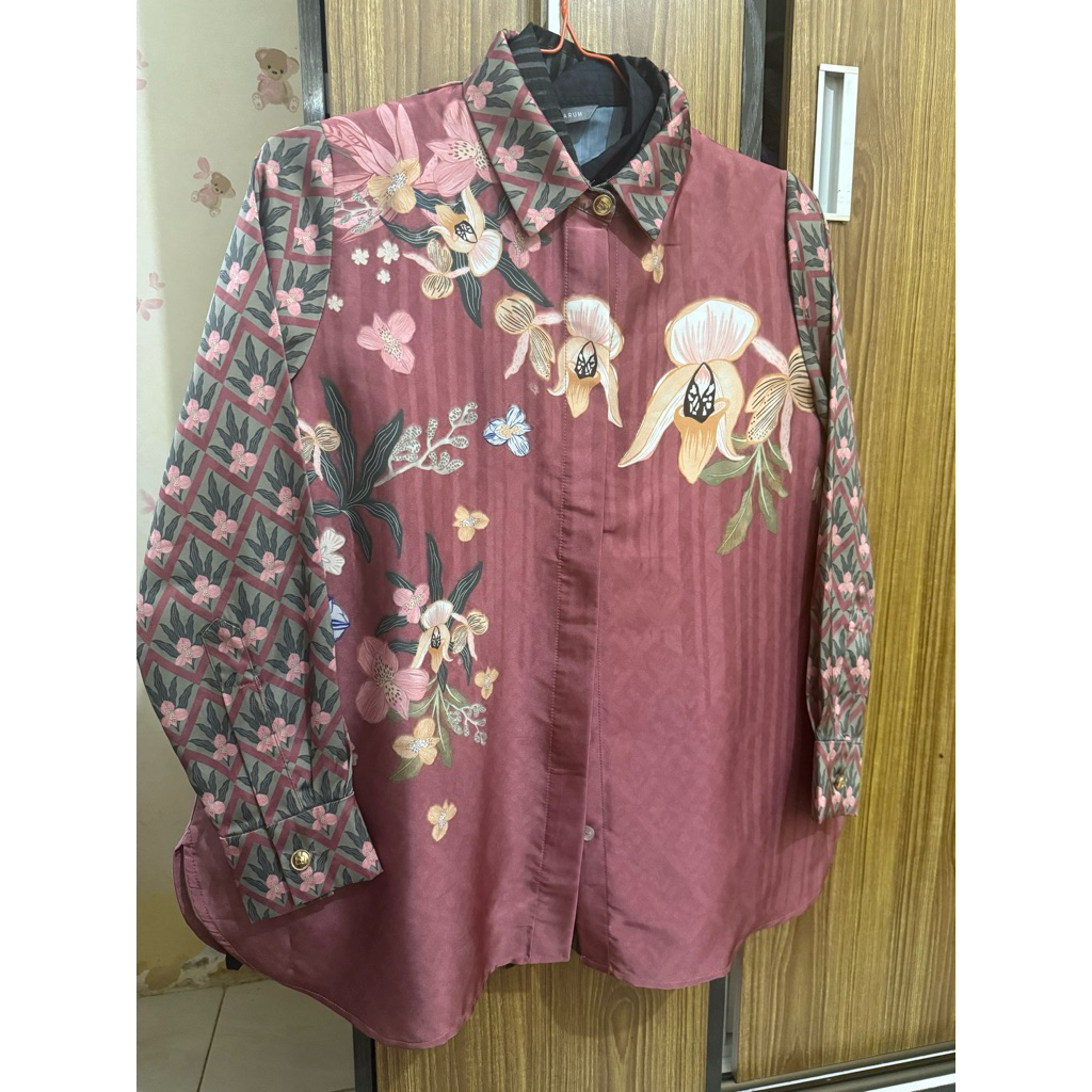 REVERIE SHIRT TEA ROSE BENANG JARUM