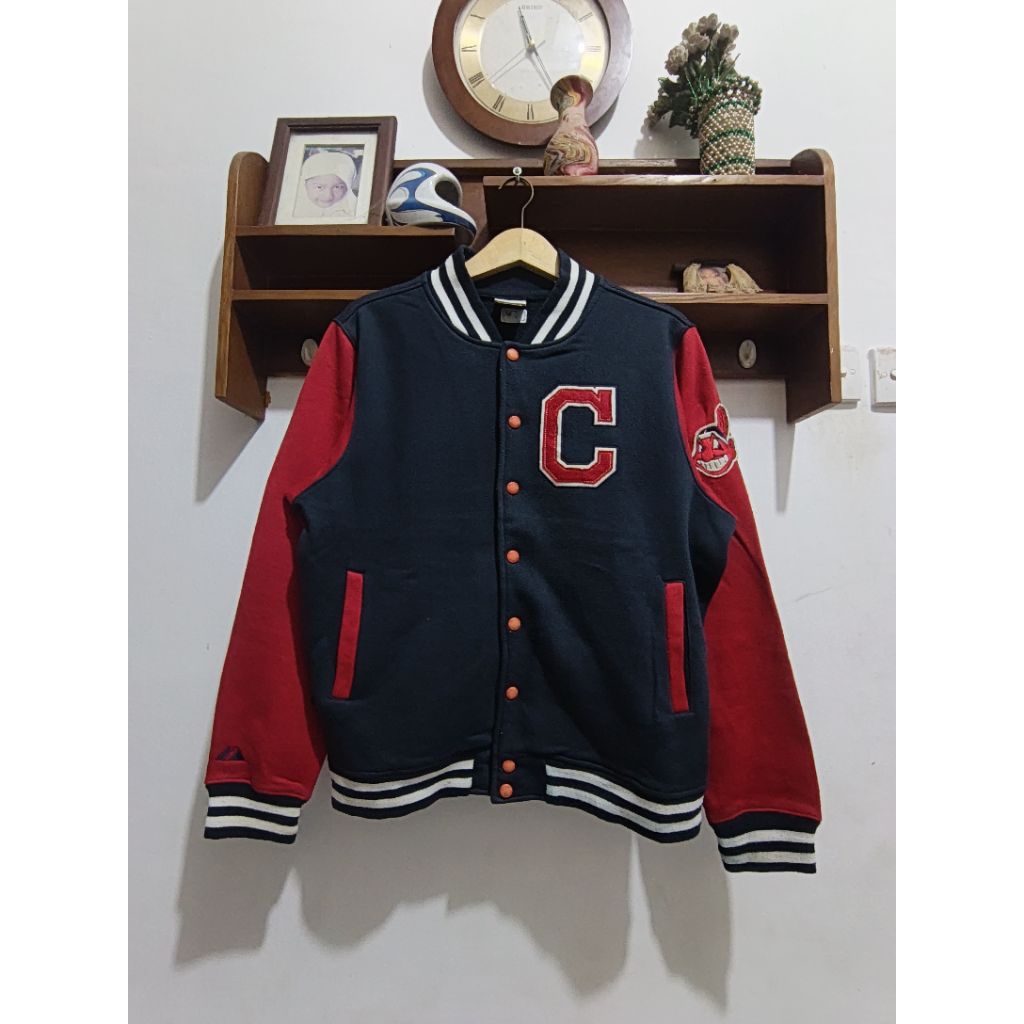Varsity Majestic MLB
