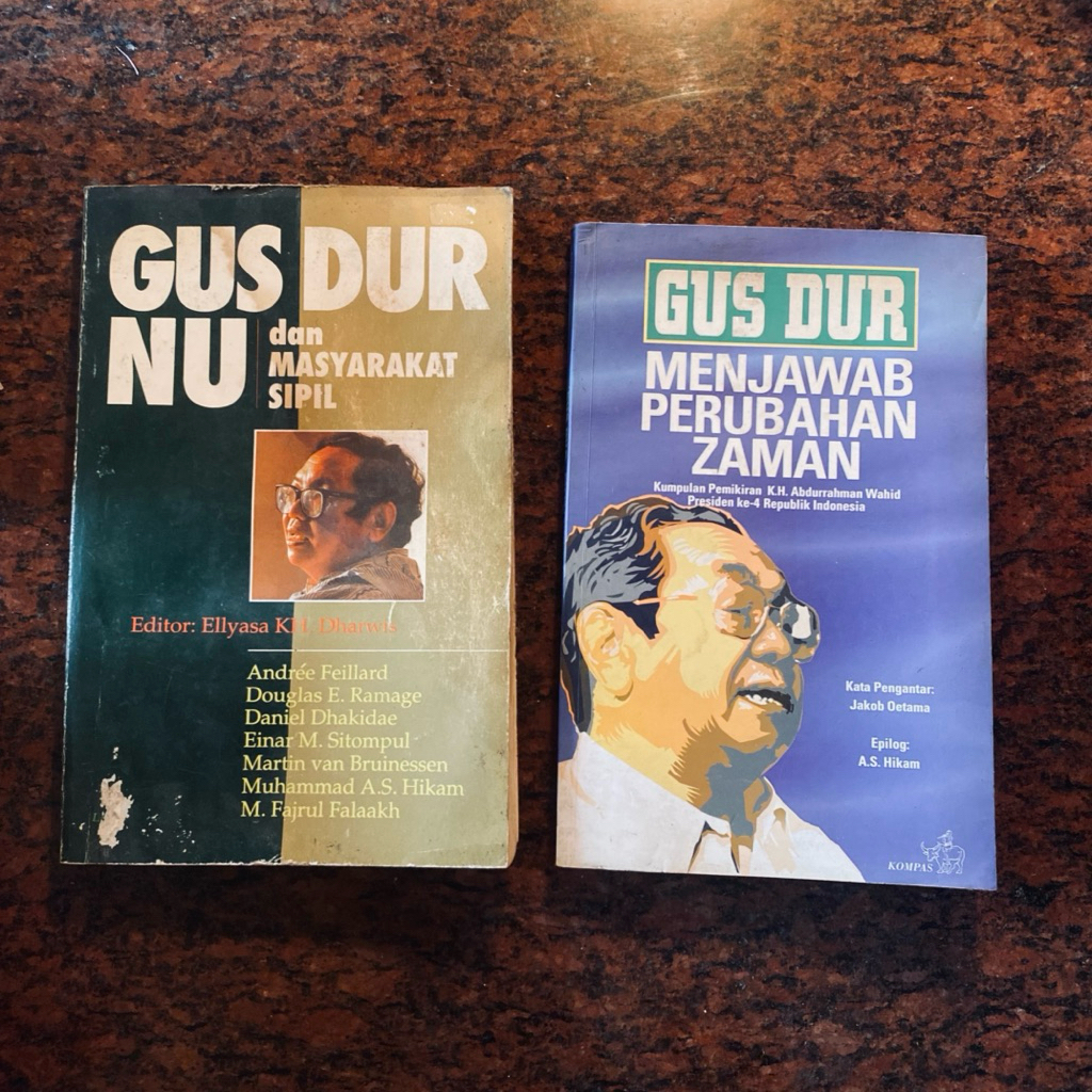 Paket 3 Kumpulan Buku Gus Dur – Gus Dur dan NU & Gus Dur Menjawab Perubahan Zaman
