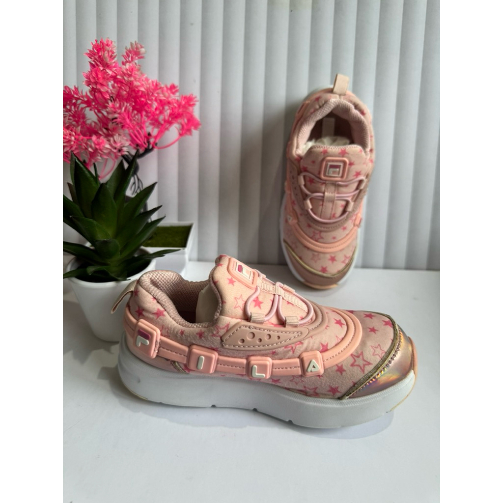 Sepatu Anak Perempuan FILA Size 28.5 Insole 18cm Warna Pink Motif Bintang Preloved/Second Ori