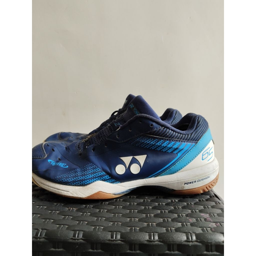 YONEX WIDE SHB 65Z3 NAVY