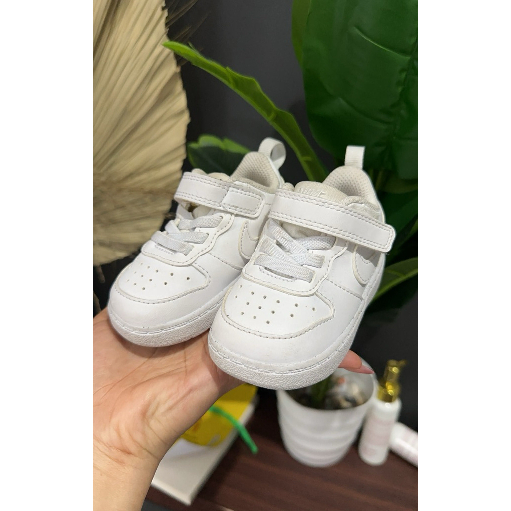 PRELOVED NIKE SEPATU PUTIH ANAK CEWEK COWOK UK3.5